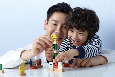 如何改善小孩子抽动症的表现